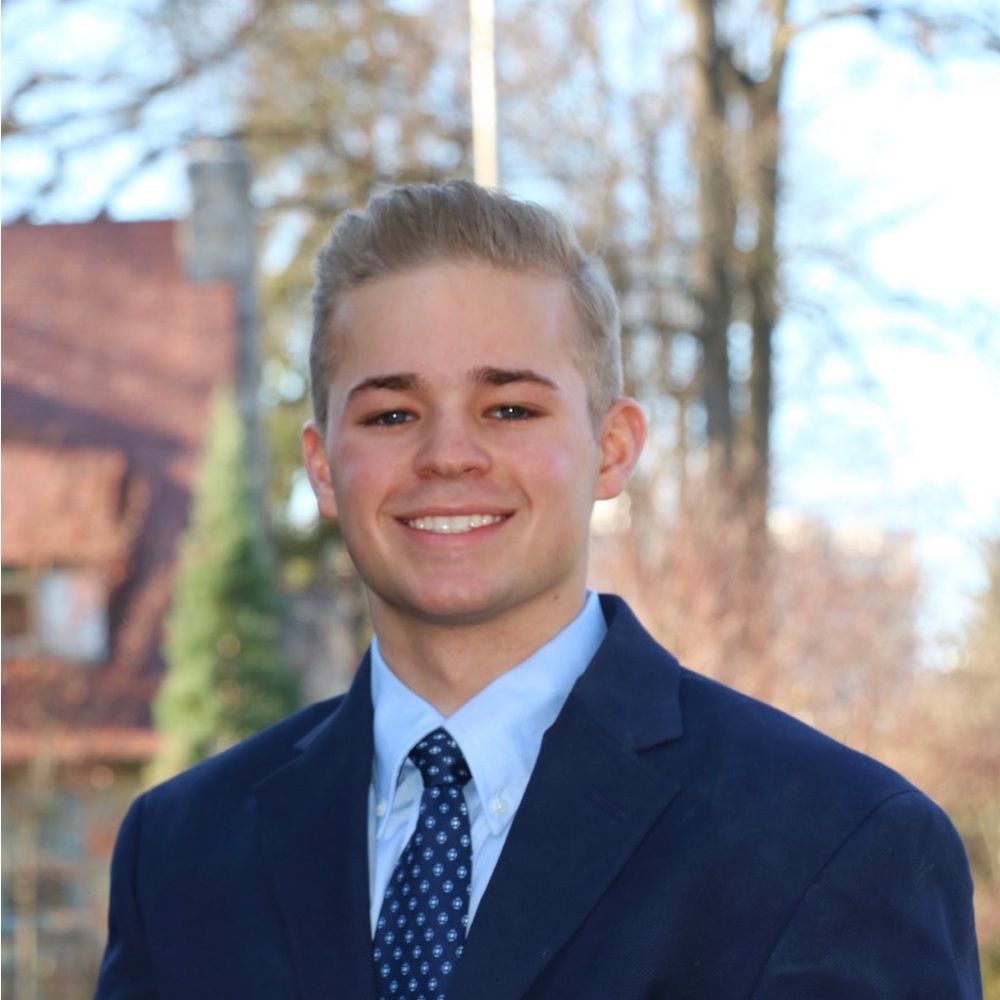 Meet your Posher, Alex